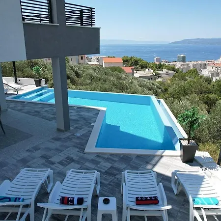 Lamar Super Views In Villa Makarska