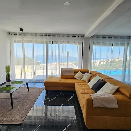 Villa Lamar Super Views In *