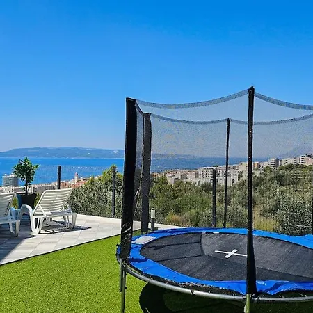 Lamar Super Views In Villa